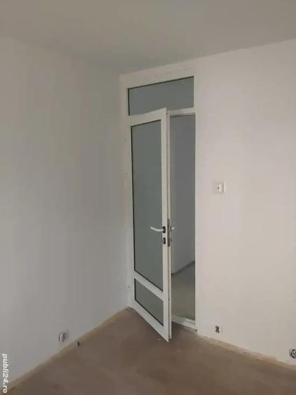 Apartament cu 3 camere decomandat în Sud
