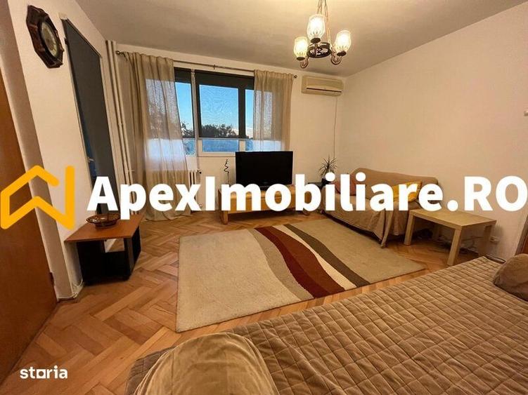 Apartament cu 3 camere decomandat în Titan