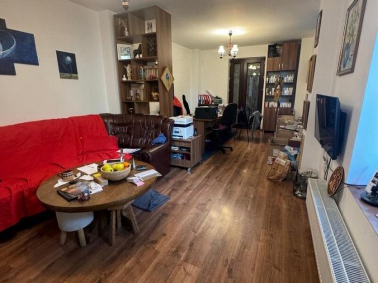 Casă cu 5 camere cu Teren 100 Mp în Rahova