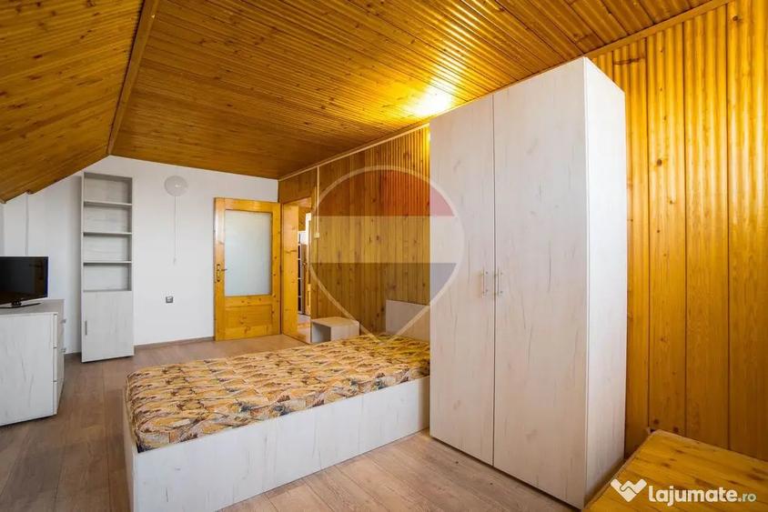 Apartament cu 4 camere decomandat în Central