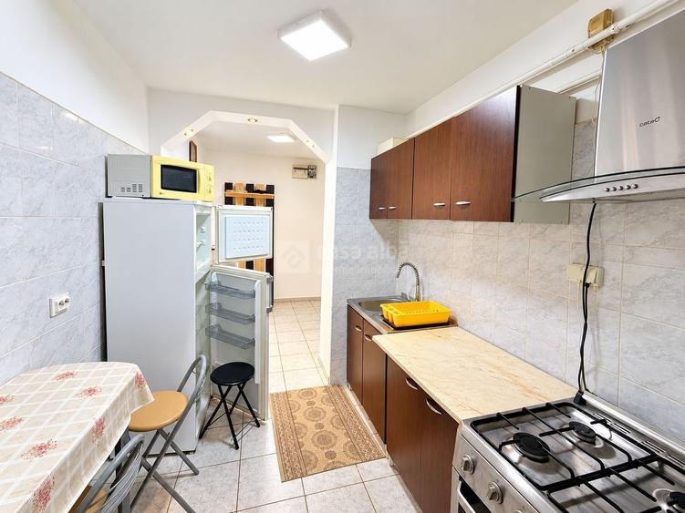 Apartament cu 2 camere decomandat, mobilat în Central