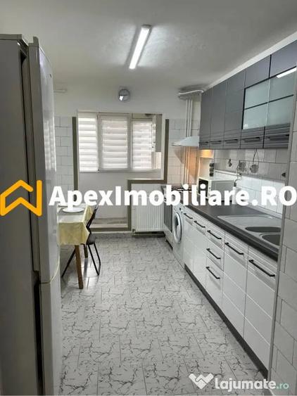 Apartament cu 4 camere semidecomandat în Crângași