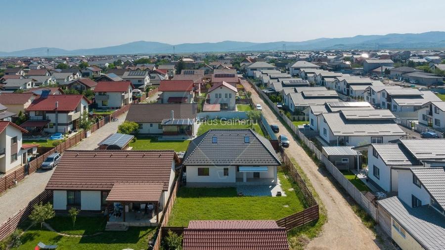 Refugiul tau de langa Brasov - Casa P+M in cartierul Izvor, Tralungeni Refugiul tau de langa Brasov - Casa P+M in cartierul Izvor, Tralungeni