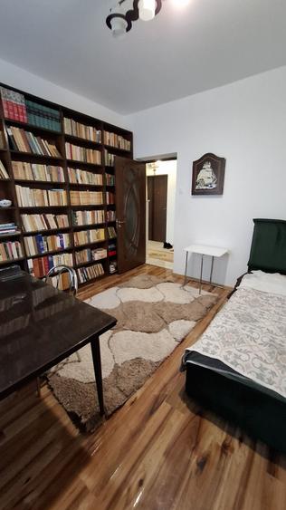 COPOU-ap. 2 camere,50 mp, decomandat,mobilat si utilat,et.1/3,LIBER,BOXA! - 4