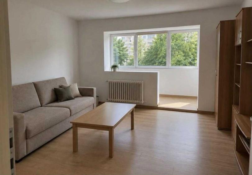 Apartament cu 3 camere decomandat în Dosu Bricii