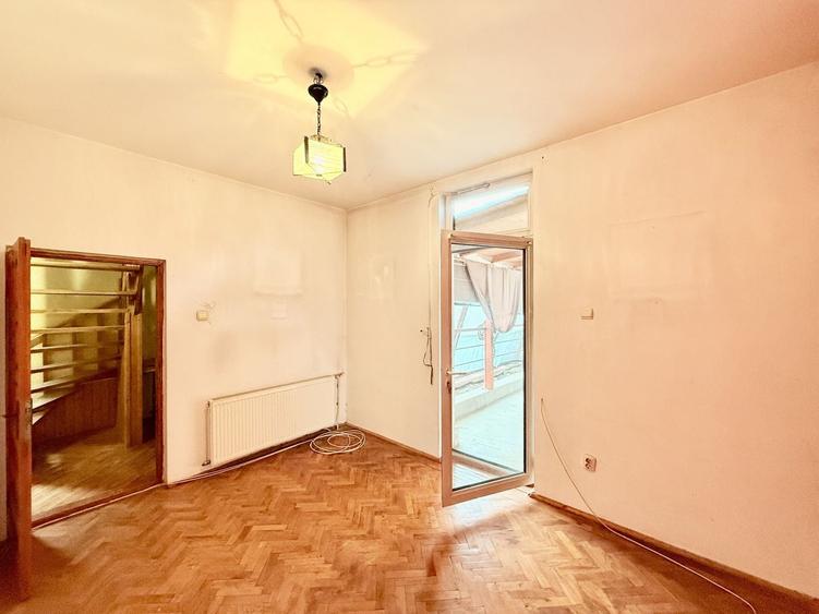 Vila 180 mp desfasurati cartier de case Belvedere Regie - 31