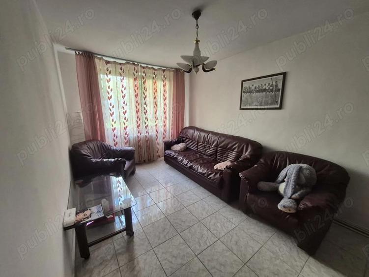 3 camere de inchiriat zona precista - 3