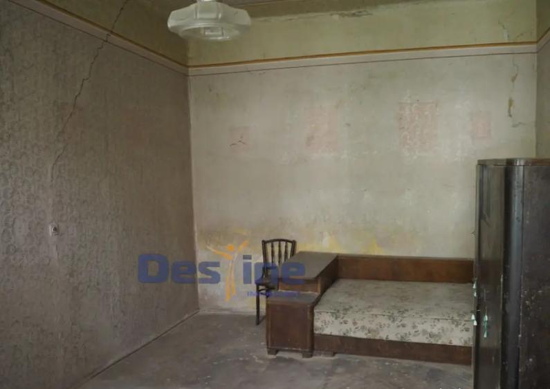 VAND CASA IN CENTRUL VECHI,DEJ,CURTE COMUNA,DE RENOVAT - 4