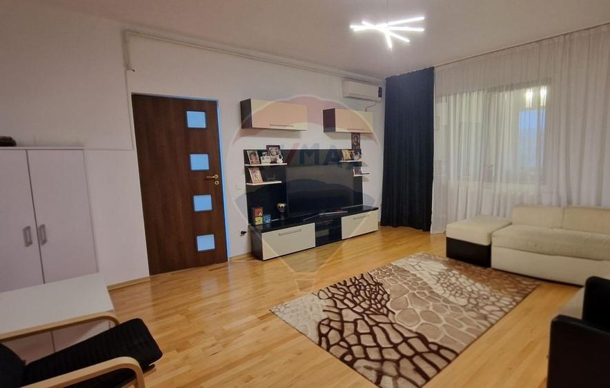 Apartament mobilat, utilat cu 2 camere de vanzare in Cartierul Latin - 1