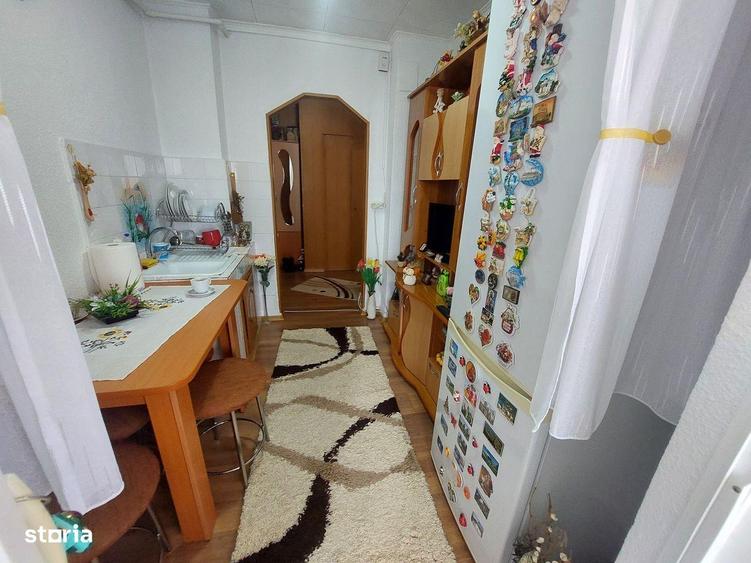 Vand apartament 2 camere etaj 3 Centru in spate la Casa de cultura - 7
