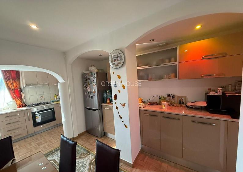 Apartament 2 camere ,etaj 1, strada Jupiter