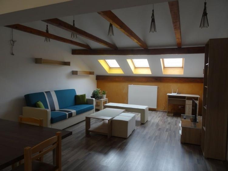 Aprtament cu doua camere, de lux, in cladire istorica, zona ultracentrala - 1