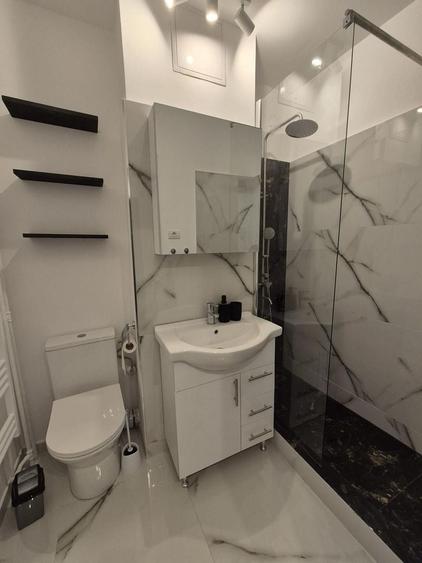 GASONIERA PANDURI, LOC DE PARCARE, MOBILAT/UTILAT,METROU 5 MINUTE - 6