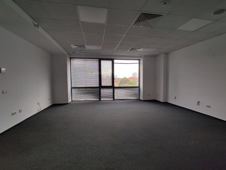 Spațiu de inchiriat pentru birouri in cladirea Dacia Business Center - Moșilor - 6