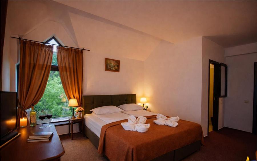 Pensiune Poiana Brasov, Central, oportunitate investitie de - 2