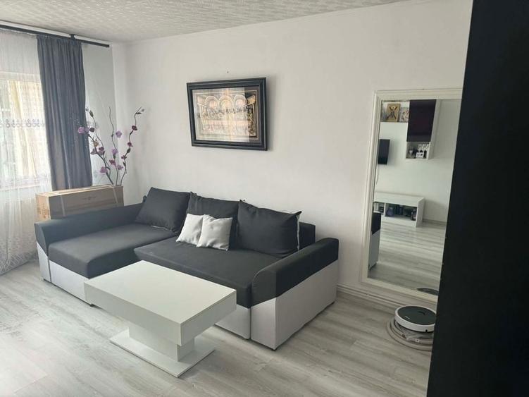 Apartament 2 camere de vanzare Campulung, cartier Visoi (langa Scoala nr. 7) - 1