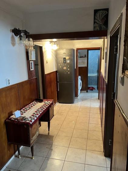 Vand Apartament 4 csmere, zona Cina - 3
