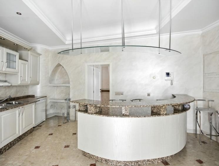 Vila cu arhitectura deosebita, adiacent Bd-ului Lascar Catargiu, refacuta integr - 10