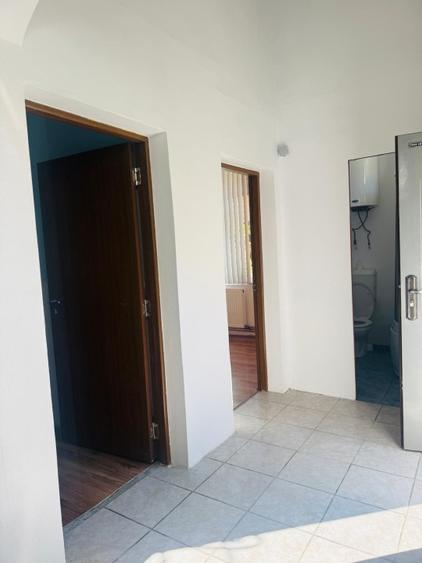 Apartament la curte comună cu 2 intrari - 4