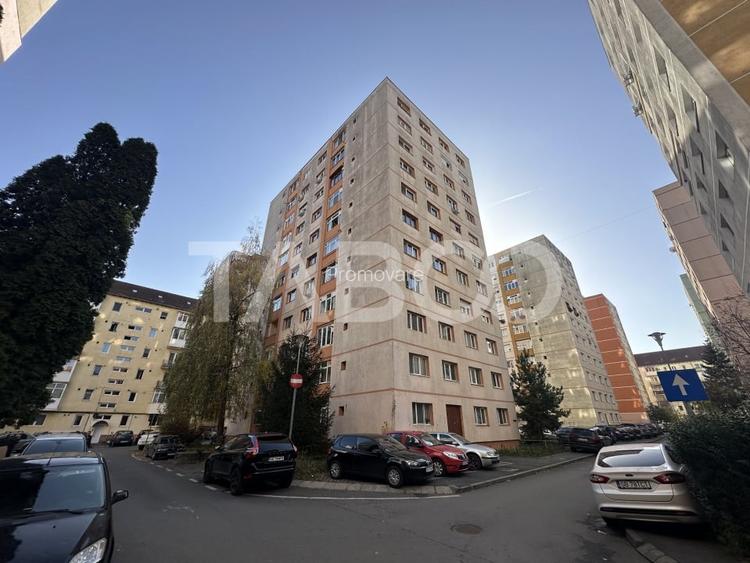 Apartament decomandat etaj intermediar 4 cu 3 camere baie cu geam lift