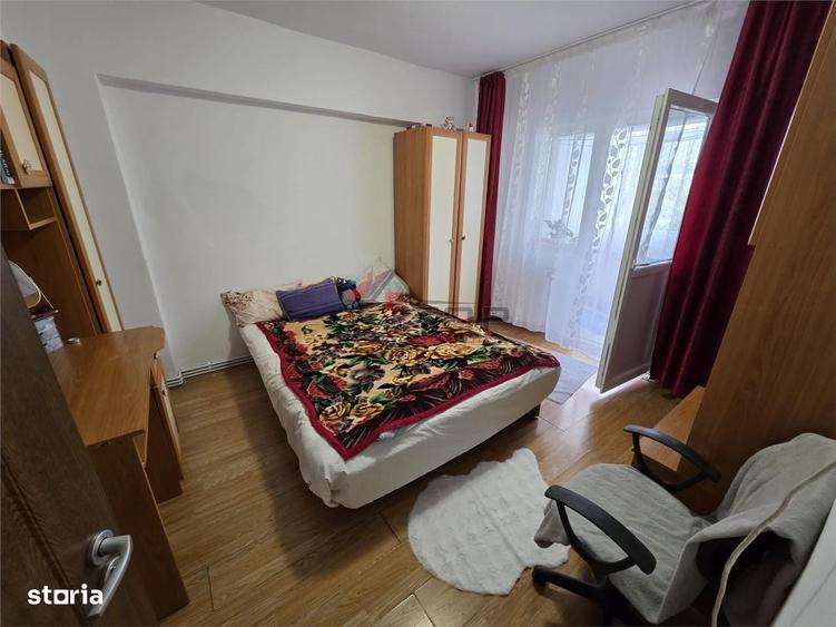 Apartament cu 3 camere decomandat în Dacia