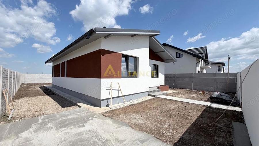 Casa Individuala - 3 camere - 2 bai - 430mp teren - 4