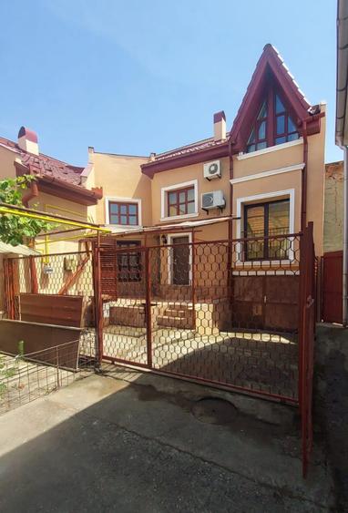 Vilă impunătoare cu arhitectură elvetiană pe 3 nivele - proprietar - 20