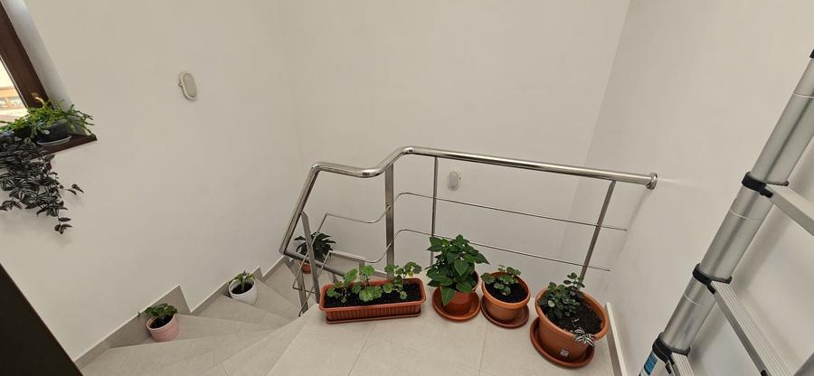 Apartament EXCLUSIVIST situat intr o vila P+2E cu cate un apartament pe etaj - 11