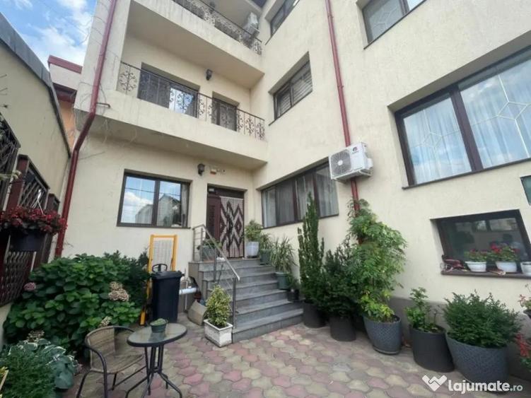 Vila Cu Posbilitate De Investitie - 420 mp - Antiaeriana - 1