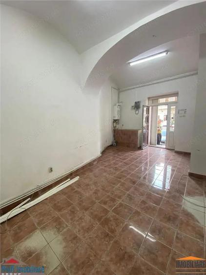Spatiu Comercial de inchiriat - 3
