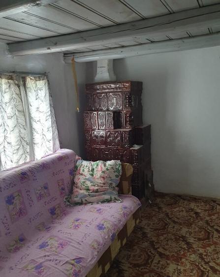 Casa batraneasca , foisor si teren de vanzare - 3