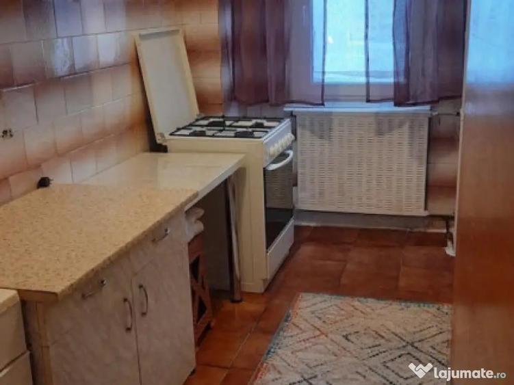 Vitan mall etaj 8 decomandat - 3