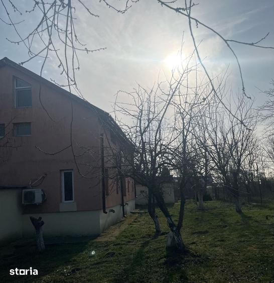 Casă cu 5 camere cu Teren 2050 Mp în Movilița