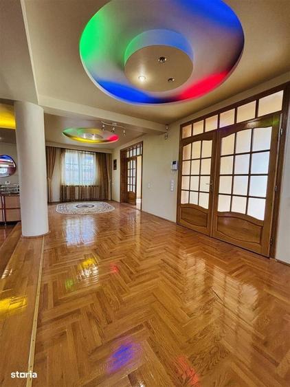 Vila Cu 14 Camere Si 3405 Mp Teren In Sanmartin - 8