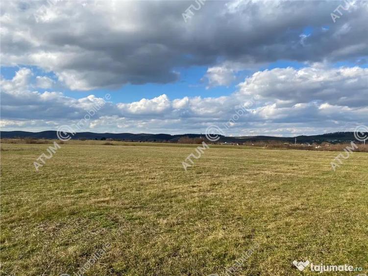 Parcela teren extravilan de 486 mp situat in Cristian - 9