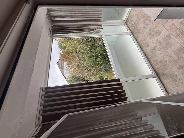 Apartament 2 Camere, etajul 2, zona Miorita piata - 4