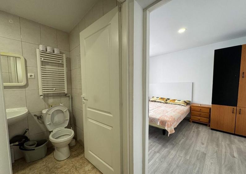 1 cam, etaj 1, 27 mp, renovata, C.T. proprie, mobilata,utilata, Cuza V - 23