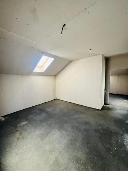 Casa noua ,  finisata cu 5 camere in localitatea Santandrei - 6