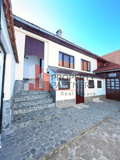 Casă tradițională cu 1800 mp teren  în Sohodol, Bran | Priveliște superba - 8