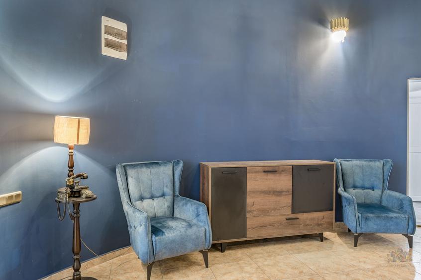 Business cu identitate: Apartament Unirii , demisol, parter si curte accesibila - 3