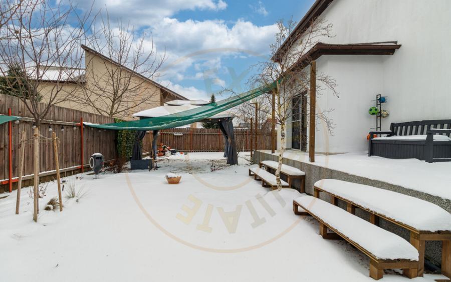 Casa Corbeanca - Curte si liniste - 11