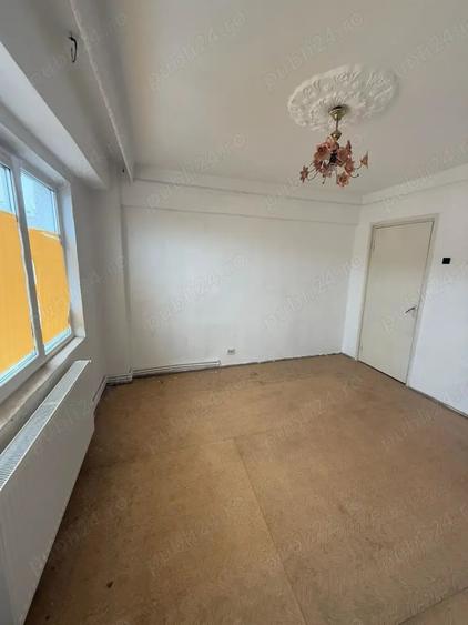 Vand Apartament cu 2 camere semidecomandat - Milcov (negociabil) - 2