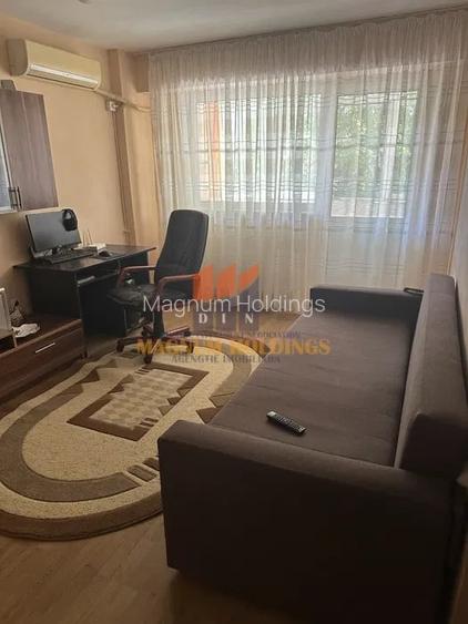 Apartament 3 camere, decomandat, Prundu