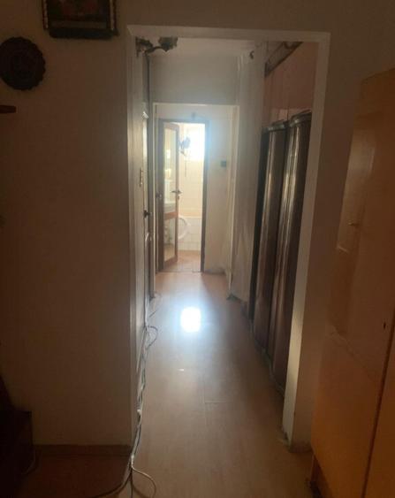 Apartament 3 camere decomandat etaj 3/4 Nicolina 1 - 1