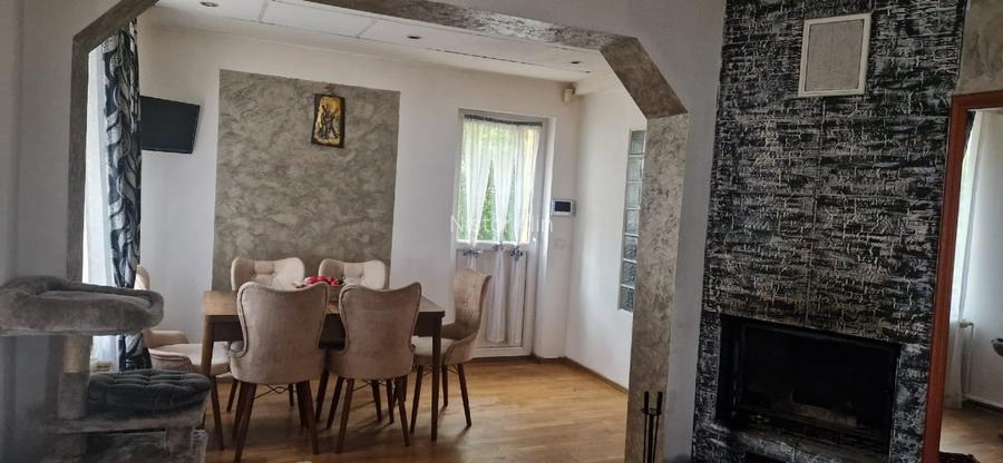 Investitie:Casa cu 2 apt, 8 camere, 308mp utili, 400m de mall Selimbar
