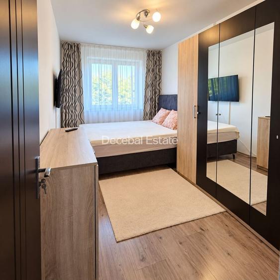Apartament cu 3 camere semidecomandat, mobilat în Nerva Traian