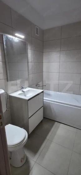 Apartament 2 camere ,strada Democratiei - 1