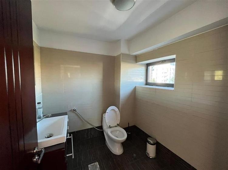 Birouri de inchiriat  de la 120 mp - mentenanta inclusa - 17