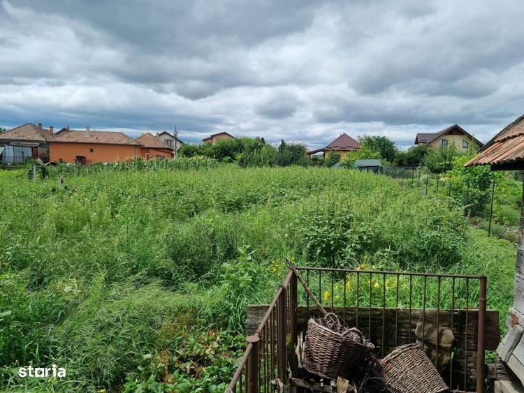 Teren generos 1411 mp cu casa veche si utilitati, zona centrala - 6