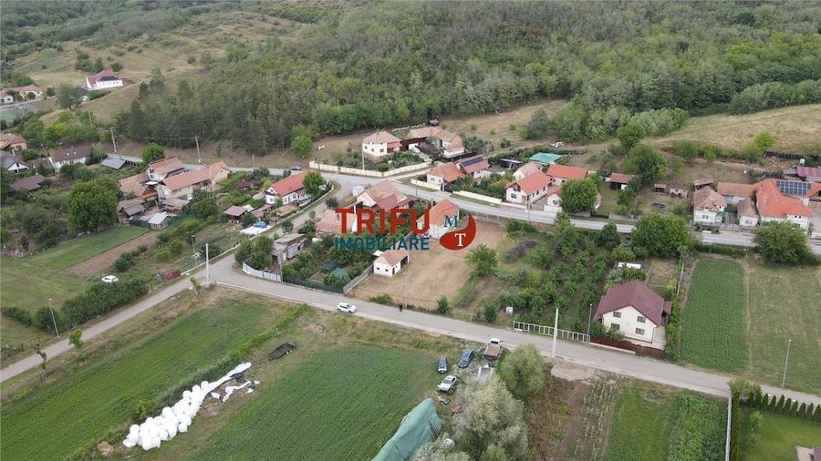 Casă individuală cu 3 camere cu Canalizare în Hăpria